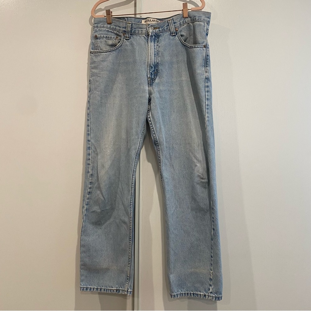 Vintage USA Levis 505 Jeans Mens 34 x 30 Blue Light Wash Regular Fit size 10-12
